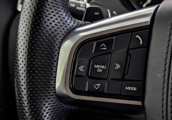 Подержанный автомобиль Land Rover Discovery Sport 2018 года (28 фото)