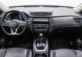 Подержанный автомобиль Nissan X-Trail 2020 года (13 фото)