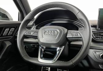 Подержанный автомобиль Audi Q5 2024 года (14 фото)
