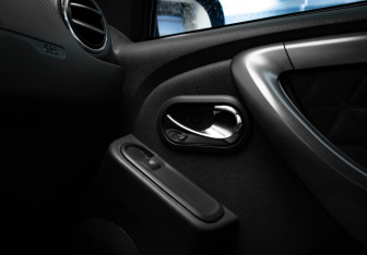 Подержанный автомобиль Renault Duster 2017 года (20 фото)