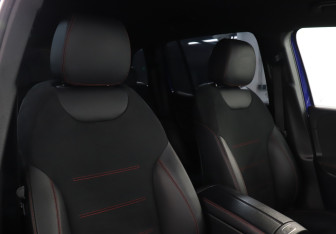 Подержанный автомобиль Mercedes-Benz GLB 2021 года (16 фото)