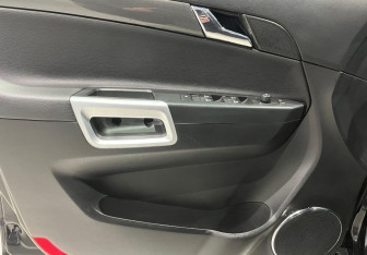 Подержанный автомобиль Opel Antara 2013 года (11 фото)