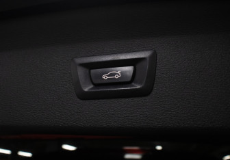 Подержанный автомобиль BMW X1 2020 года (22 фото)