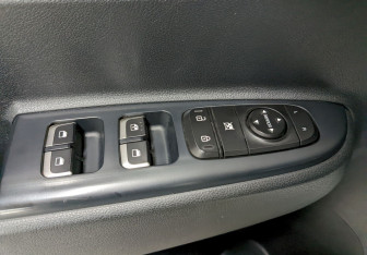 Подержанный автомобиль Kia Rio Hatchback 2020 года (12 фото)