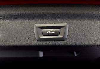 Подержанный автомобиль MINI Clubman Wagon 2017 года (26 фото)