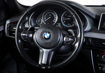 Подержанный автомобиль BMW X5 2014 года (14 фото)