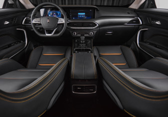 Новый FAW Bestune T77 2024 (9 фото)