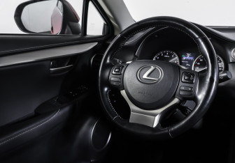 Подержанный автомобиль Lexus NX 2016 года (13 фото)