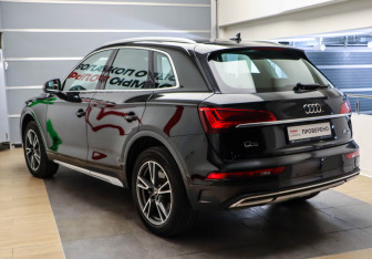 Подержанный автомобиль Audi Q5 2022 года (6 фото)