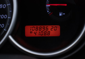 Подержанный автомобиль Nissan Tiida Sedan 2012 года (12 фото)