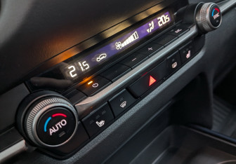 Подержанный автомобиль Mazda CX-30 2020 года (7 фото)