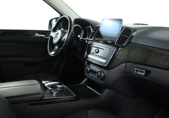 Подержанный автомобиль Mercedes-Benz GLE 2018 года (9 фото)