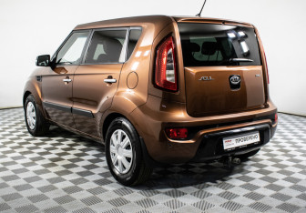Подержанный автомобиль Kia Soul 2012 года (7 фото)