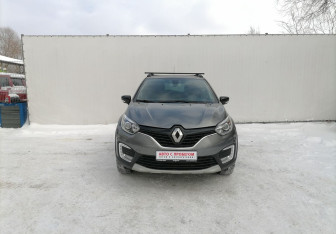 Подержанный автомобиль Renault Kaptur 2017 года (2 фото)