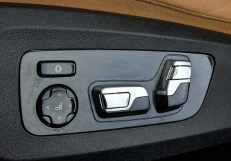 Подержанный автомобиль BMW X6 2022 года (26 фото)