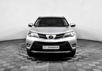 Подержанный автомобиль Toyota RAV4 2013 года (2 фото)