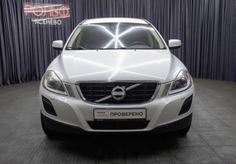 Подержанный автомобиль Volvo XC60 2010 года (2 фото)