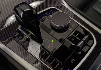 Подержанный автомобиль BMW X6 2020 года (20 фото)