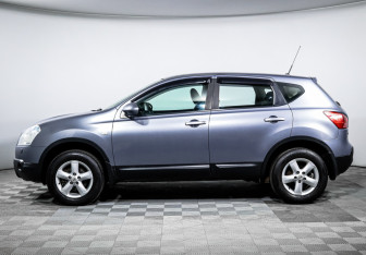Подержанный автомобиль Nissan Qashqai 2008 года (8 фото)