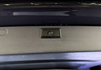 Подержанный автомобиль Volkswagen Multivan 2020 года (26 фото)