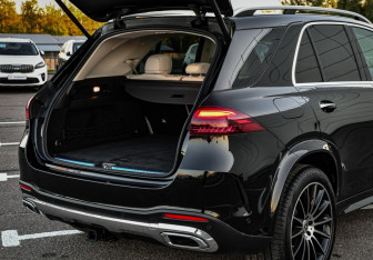 Подержанный автомобиль Mercedes-Benz GLE 2023 года (34 фото)