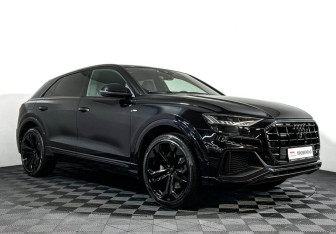 Подержанный автомобиль Audi Q8 2020 года (3 фото)