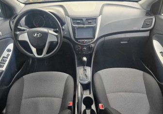 Подержанный автомобиль Hyundai Solaris Sedan 2013 года (9 фото)