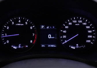 Подержанный автомобиль Hyundai Creta 2016 года (12 фото)