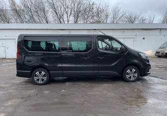Подержанный автомобиль Renault Trafic 2021 года (4 фото)