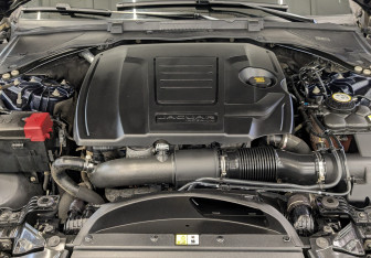 Подержанный автомобиль Jaguar XF Sedan 2019 года (9 фото)