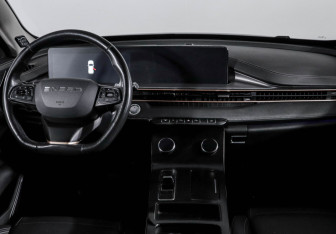 Подержанный автомобиль Exeed LX 2022 года (12 фото)