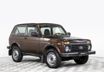 Подержанный автомобиль LADA (ВАЗ) 2121 (4x4) 2018 года (3 фото)