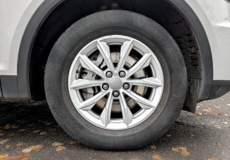 Подержанный автомобиль Audi Q5 2018 года (18 фото)