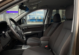 Подержанный автомобиль Hyundai Santa Fe 2012 года (19 фото)