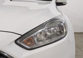 Подержанный автомобиль Ford Focus Hatchback 2018 года (10 фото)
