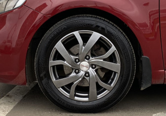 Подержанный автомобиль Kia Cerato Coupe 2011 года (9 фото)