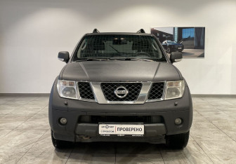 Подержанный автомобиль Nissan Pathfinder 2007 года (2 фото)