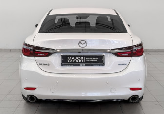 Подержанный автомобиль Mazda 6 Sedan 2021 года (6 фото)