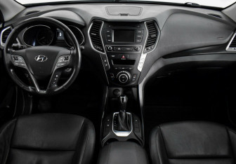 Подержанный автомобиль Hyundai Santa Fe 2016 года (6 фото)