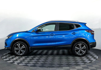 Подержанный автомобиль Nissan Qashqai 2020 года (8 фото)