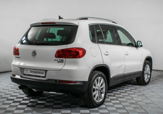 Подержанный автомобиль Volkswagen Tiguan 2012 года (5 фото)