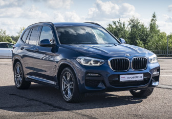 Подержанный автомобиль BMW X3 2020 года (3 фото)