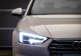 Подержанный автомобиль Audi A4 Sedan 2017 года (35 фото)