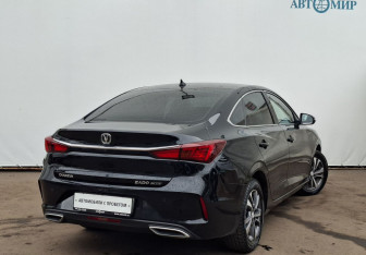 Подержанный автомобиль Changan Eado Plus 2023 года (5 фото)