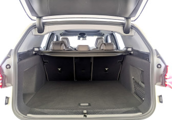 Новый BMW X3 2025 (8 фото)