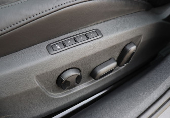 Подержанный автомобиль Skoda Superb Liftback 2015 года (13 фото)
