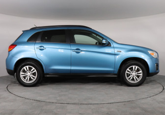 Подержанный автомобиль Mitsubishi ASX 2014 года (4 фото)