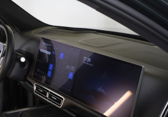 Подержанный автомобиль LiXiang L7 2023 года (15 фото)