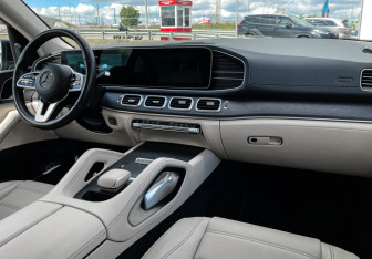Подержанный автомобиль Mercedes-Benz GLE 2021 года (9 фото)