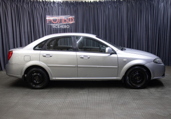 Подержанный автомобиль Daewoo Gentra Sedan 2013 года (4 фото)